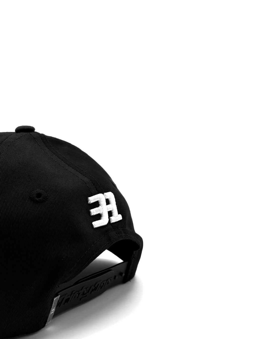 31 HATS  NY CRYSTALS WHITE