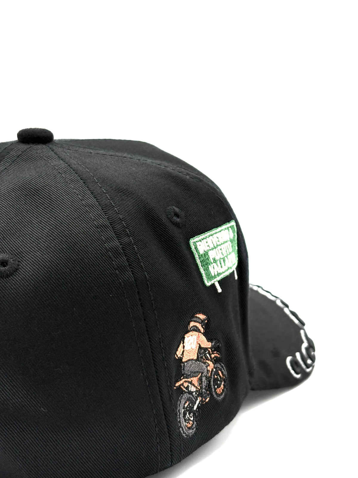 120 HATS   "¿VAN A QUERER MÁS?"