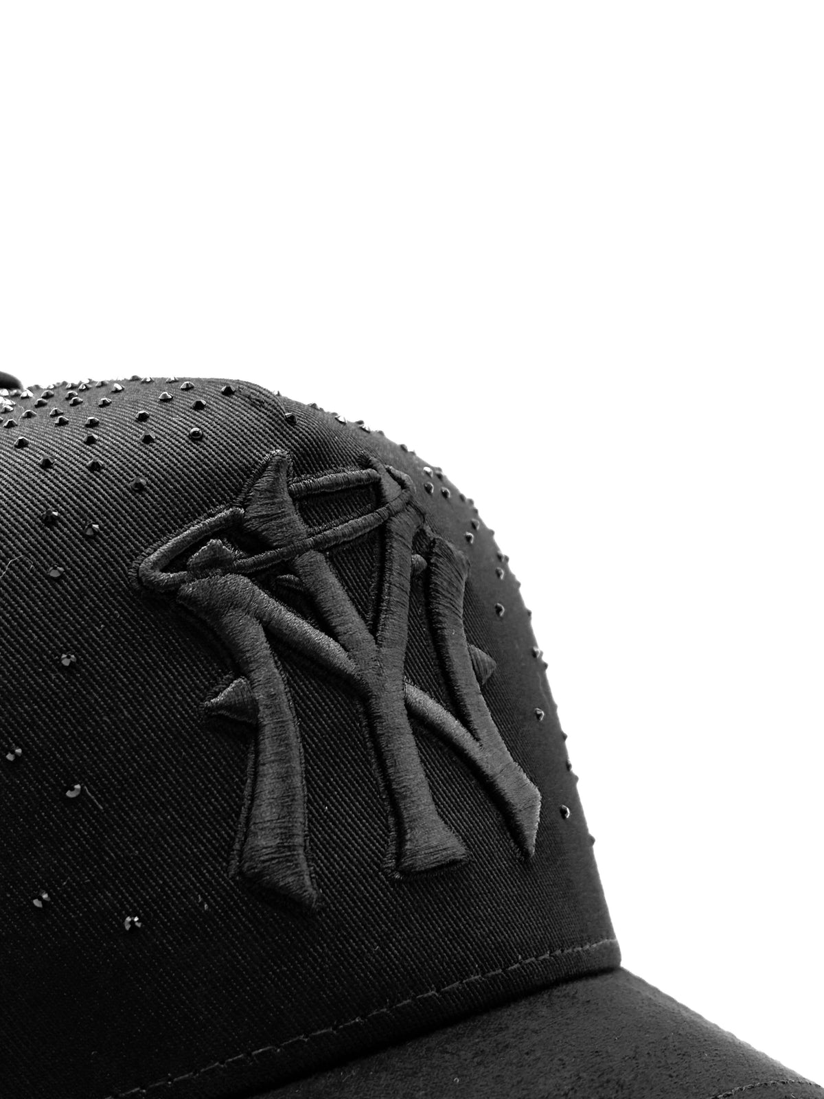 31 HATS  "FOREVER BLACK"