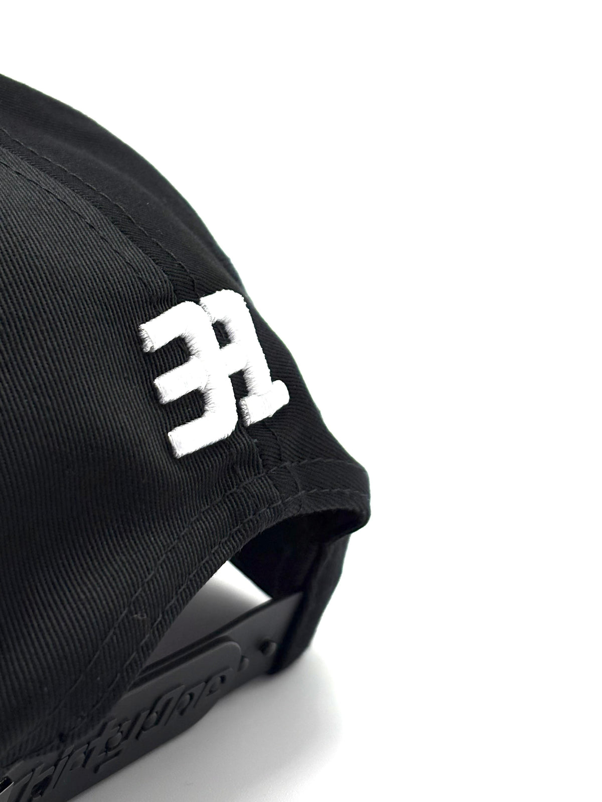 31 HATS  "LA ClOUDS IN LOVE"