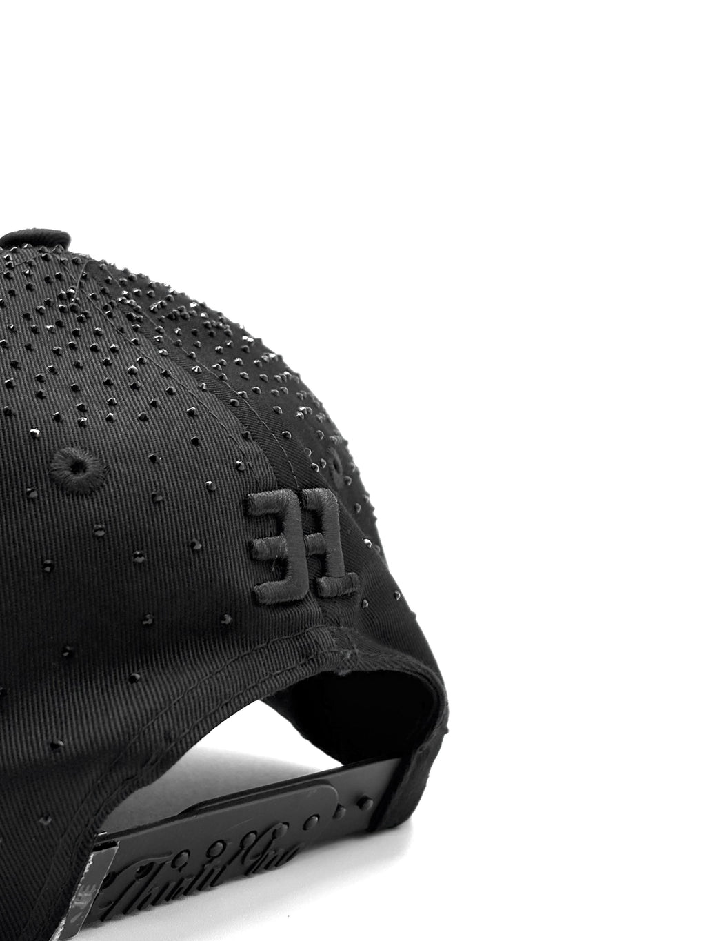 31 HATS  "FOREVER BLACK"