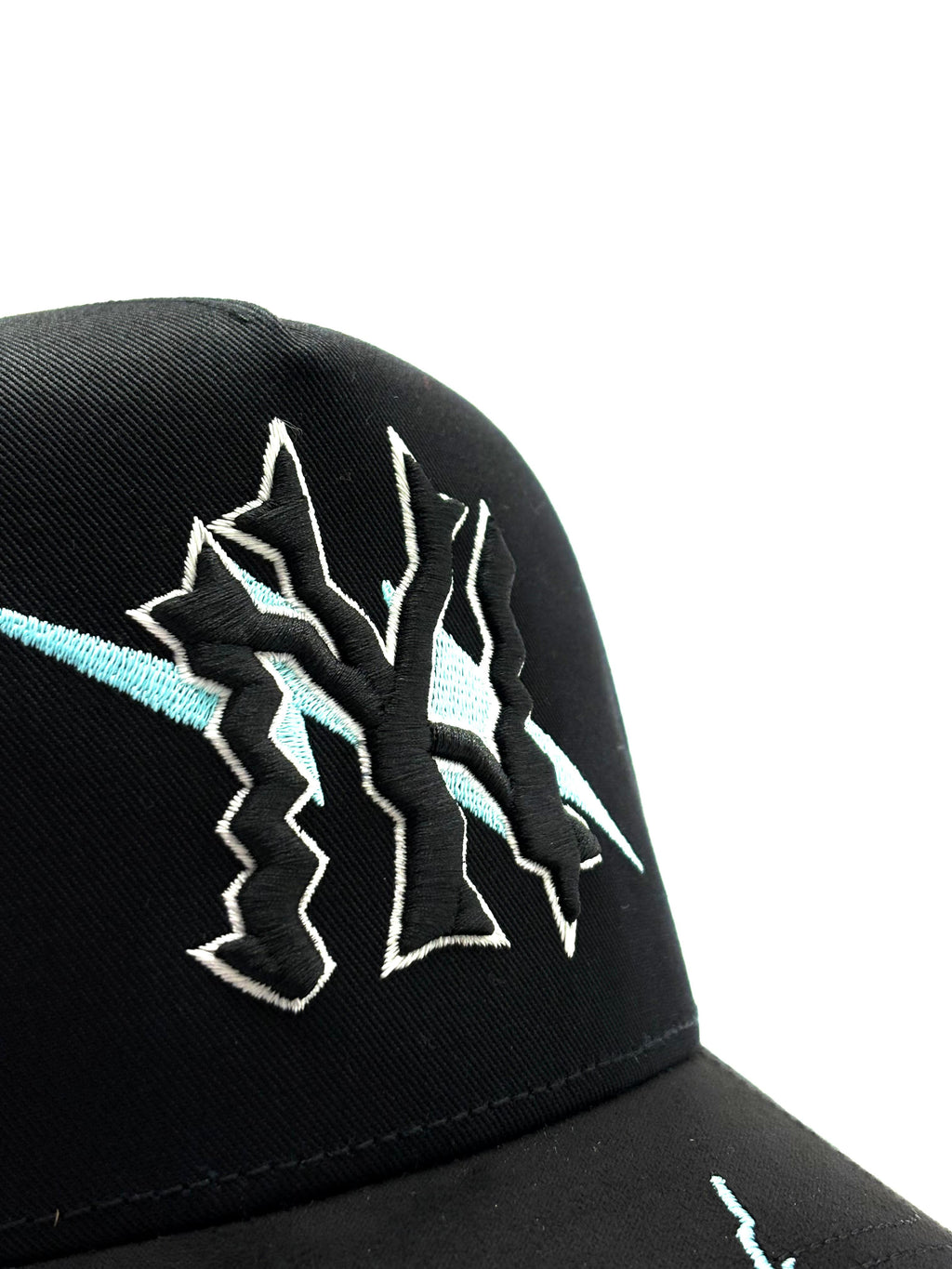 CAPS' FANS  "NY ZEUS"