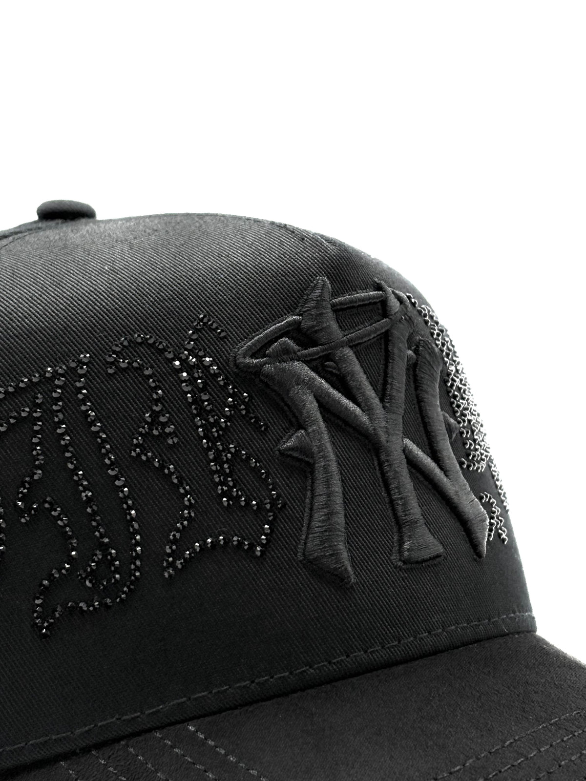 31 HATS  " NY CRYSTALS BLACK "